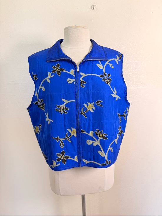 Chico's Jackets & Blazers - Vntg Y2K Blue Floral Quilted Puffer Vest Zip Front Cottagecore Boho Large Silk
